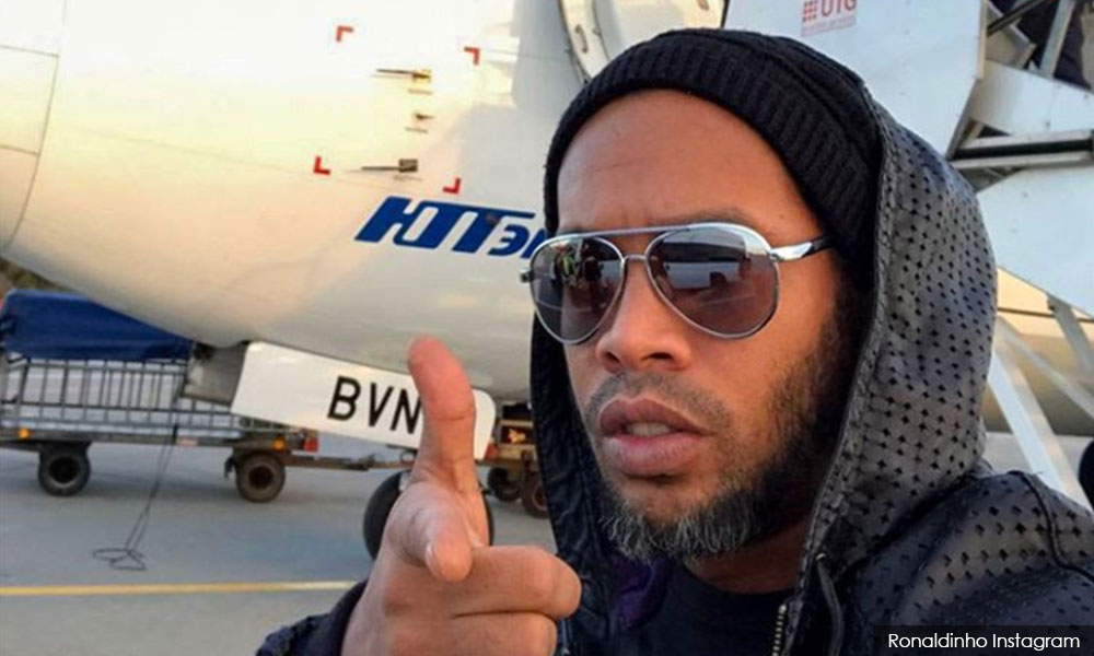 Wanita penakluk, atau ditakluk Ronaldinho