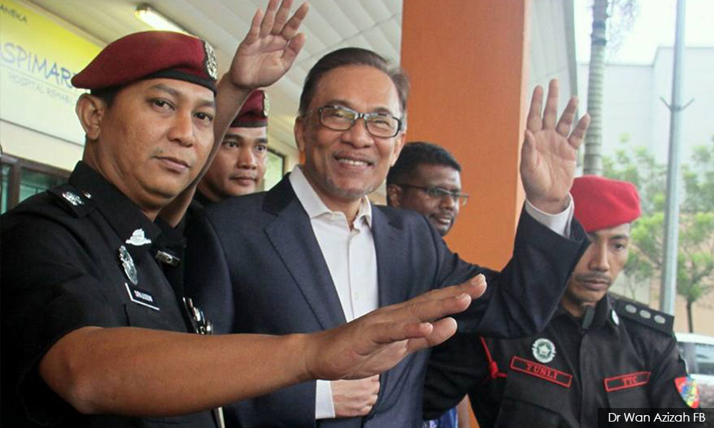 Anwar Mungkin Bebas Lambat Sedikit Kata Mahathir