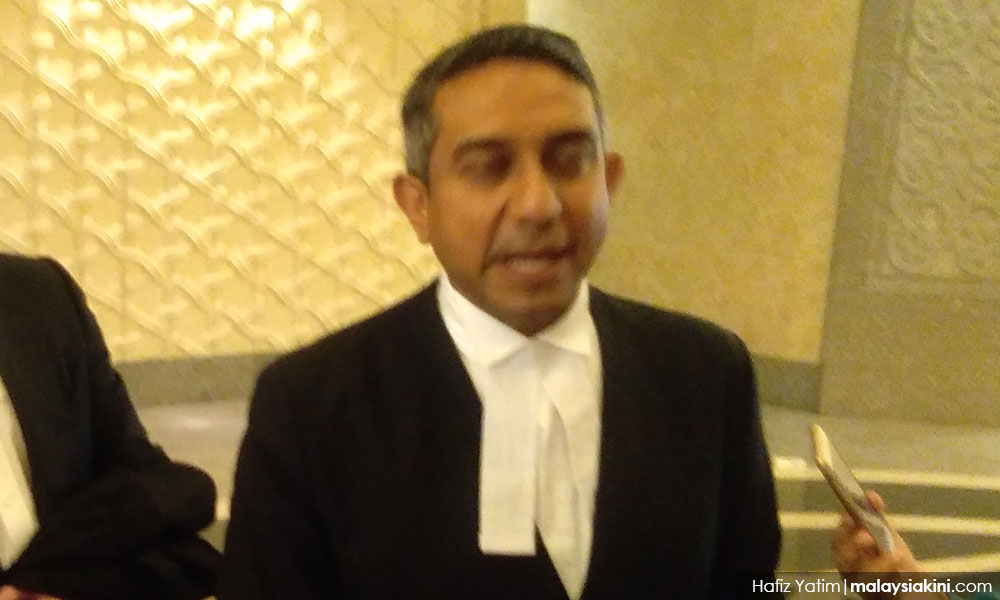 Mahkamah tolak representasi pertuduhan pengubahan wang haram peguam Umno