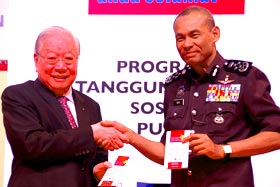 public bank road safety campaign 170408 launch