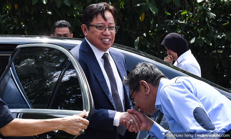COMMENT | Premier Abang Jo must show he’s the boss now