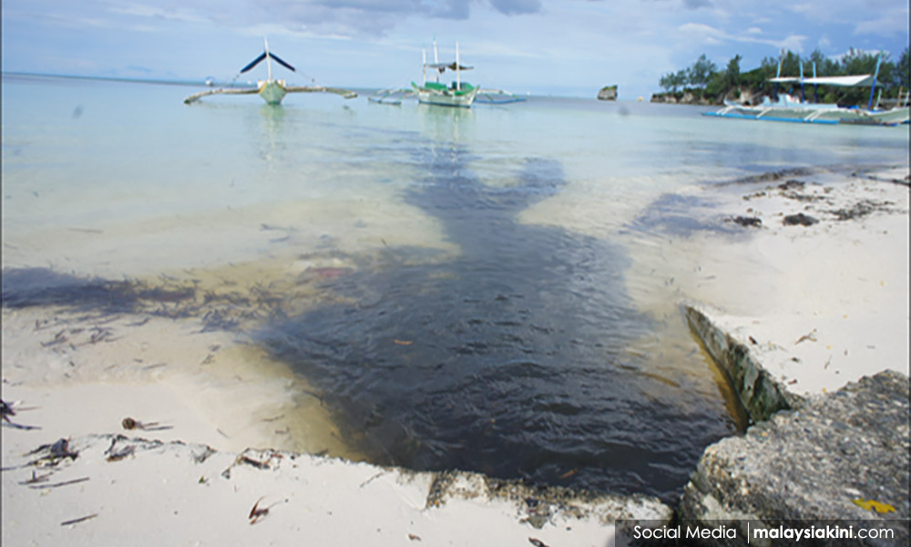 Boracay kini umpama kolam najis bagi Duterte