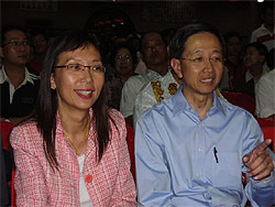 teresa teng klang forum 250408 floor