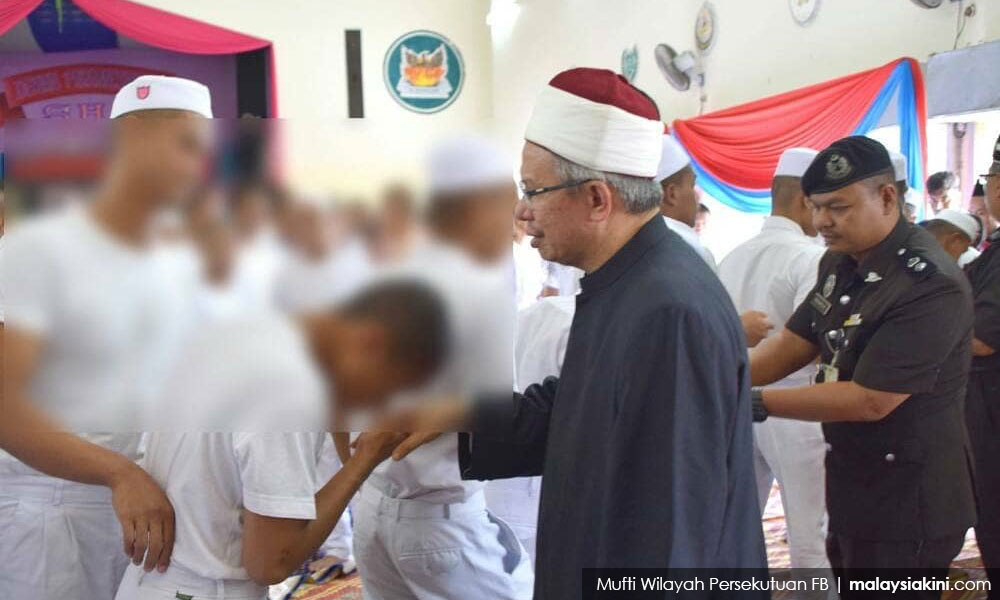 Buka buku baru, kata mufti kepada pelajar sekolah juvana