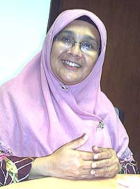 dr siti mariah interview 300408 03