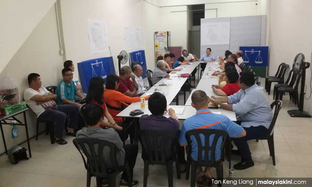 Gerakan's Tan froths over Nga’s ‘popping champagne’ dig
