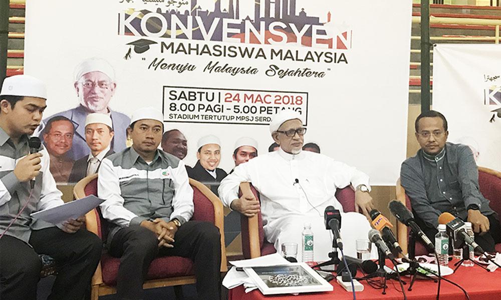 Mansuh AUKU: Dr M jilat ludah sendiri, kata PAS