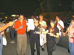 raja petra candlelight vigil 070508 singing