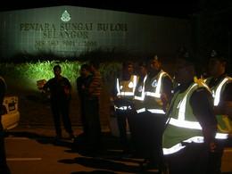 raja petra candlelight vigil 070508 police