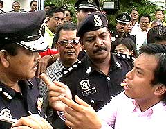 mtuc parliament protest 070508 11