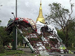 burma myanmar cyclone typhoon catastrophe 070508 03