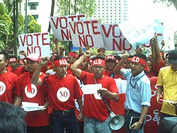 burmese referendum protest 100508 chanting