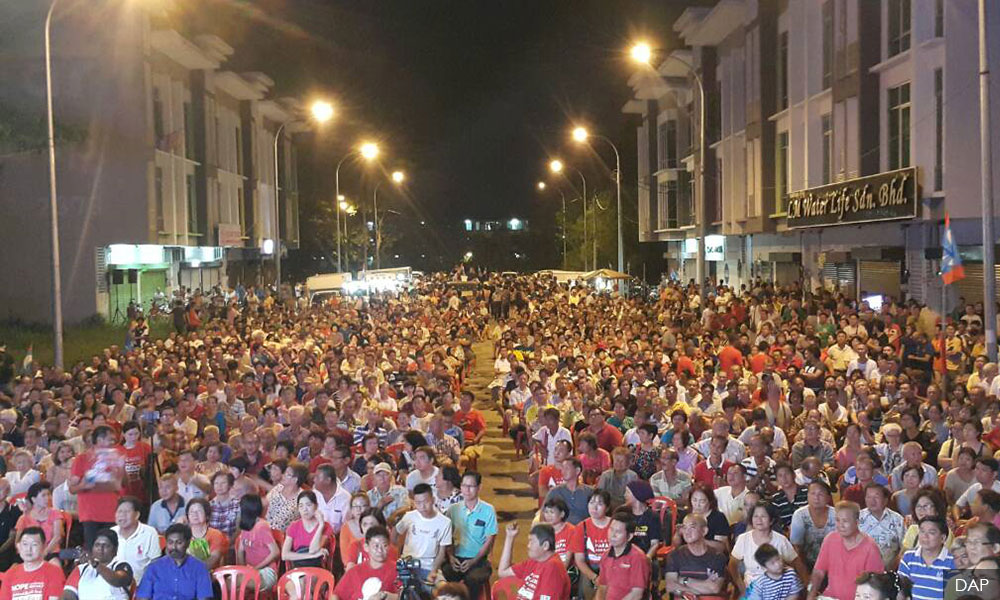 Dr M questions 10-day notice requirement for GE14 ceramah