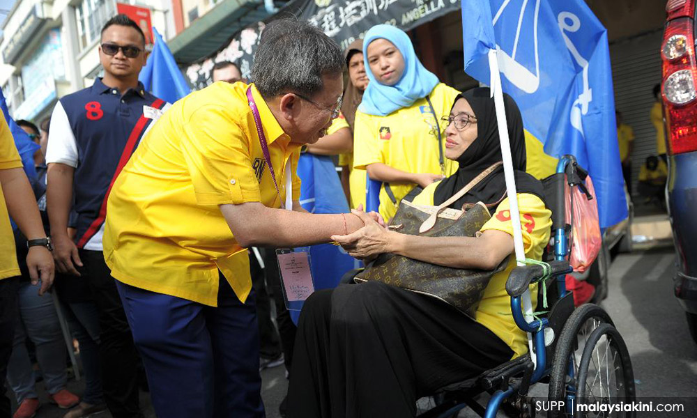 'Kita minum bila kita mahu’ – isu arak cetus debat politik di Sarawak