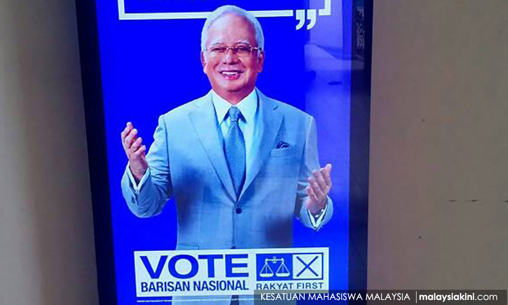 Mahathir jibes at Najib over his pictures used in campaign