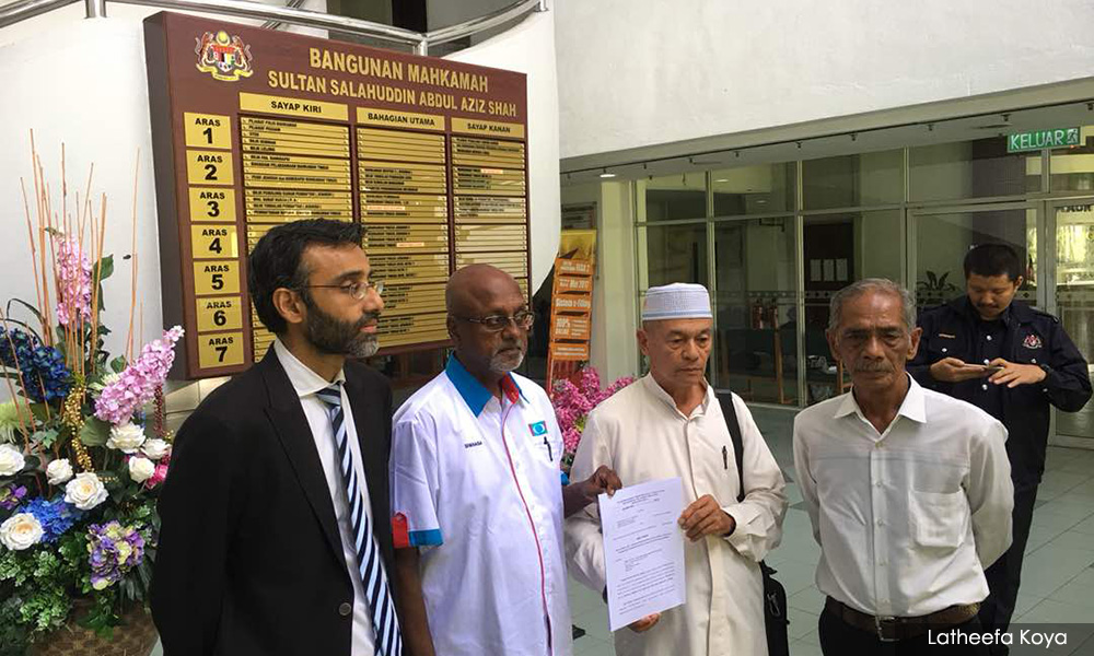 Sivarasa, two Ijok settlers file suit against Umno man