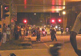 cheras mahkota road grand saga barricade fru assault 280508 04