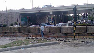 cheras mahkota road grand saga barricade 270508 new barricade