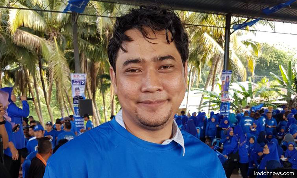 Kedah PAS ex-MB's son joins Umno
