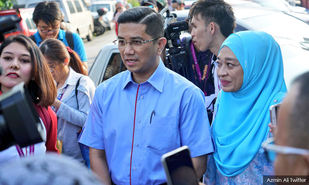 '100 ketua cabang akan hadir majlis makan malam sokong Azmin'