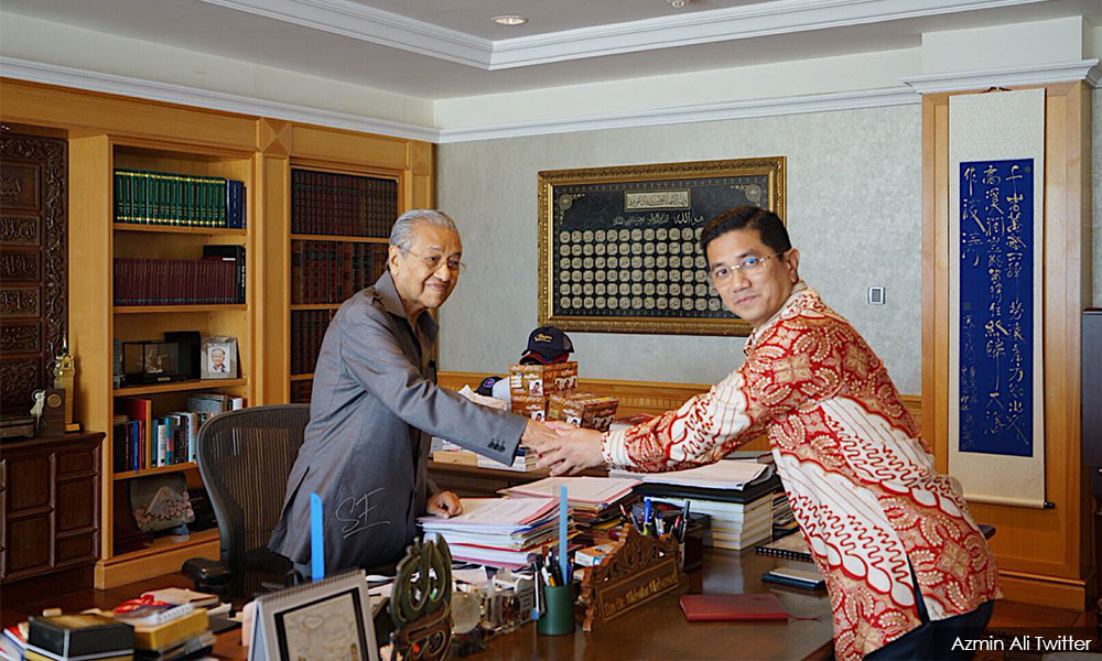 Azmin: I still love and respect Dr M, but Anwar is a bitter person
