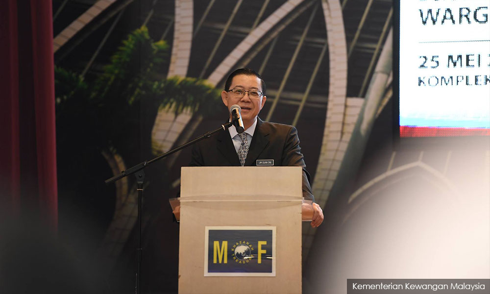 Kerajaan sedang siasat 'fail sulit merah', kata Lim