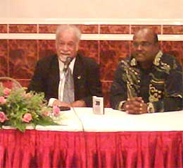 karpal singh at t vijayandran book launch 020608 01