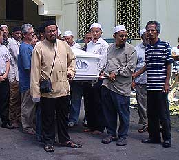 zaitun kasim toni kasim funeral 040608 04