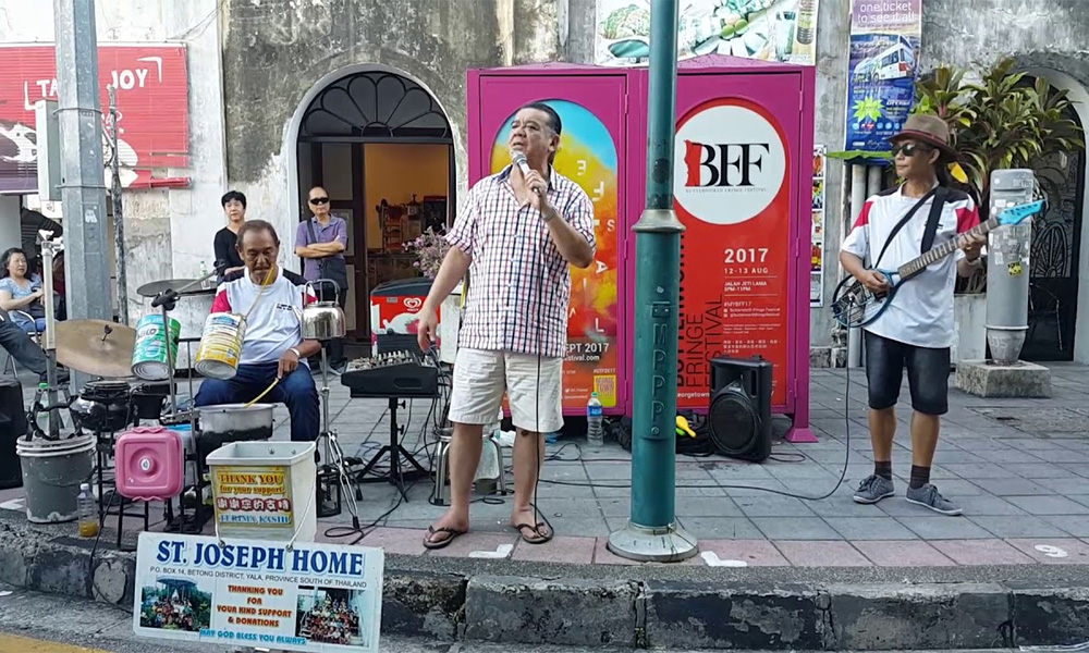 Senior citizens hope to turn junk into gold for Tabung Harapan