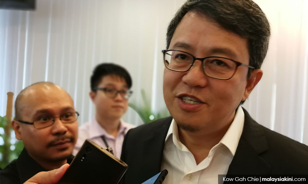 MCA grassroots mulling over 'quit BN' proposal, says ex-party VP