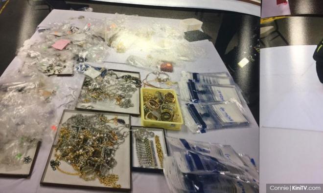 纳吉巫统申请1亿现金与珠宝案分开审
