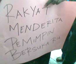 petrol price hike protest penang 060608 06