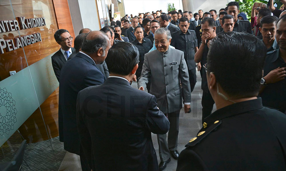 Ucapan selamat hari jadi kepada Dr Mahathir terus mencurah