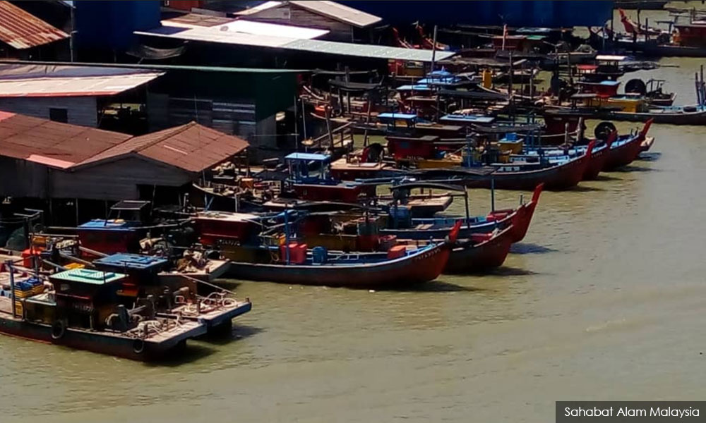 Two fishermen allegedly robbed at M'sia-Indonesia maritime border