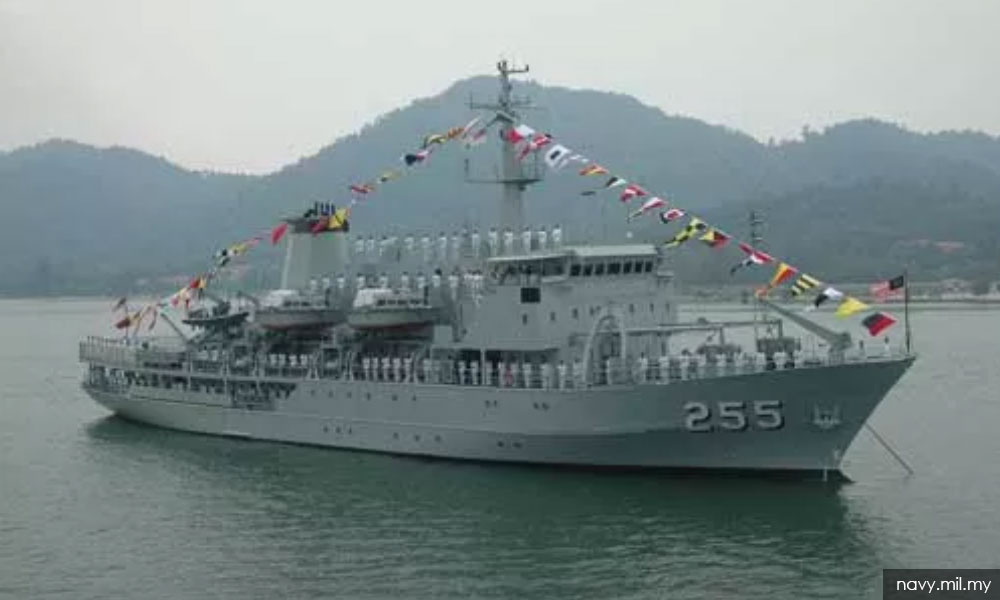 KD Mutiara dilucut tauliah