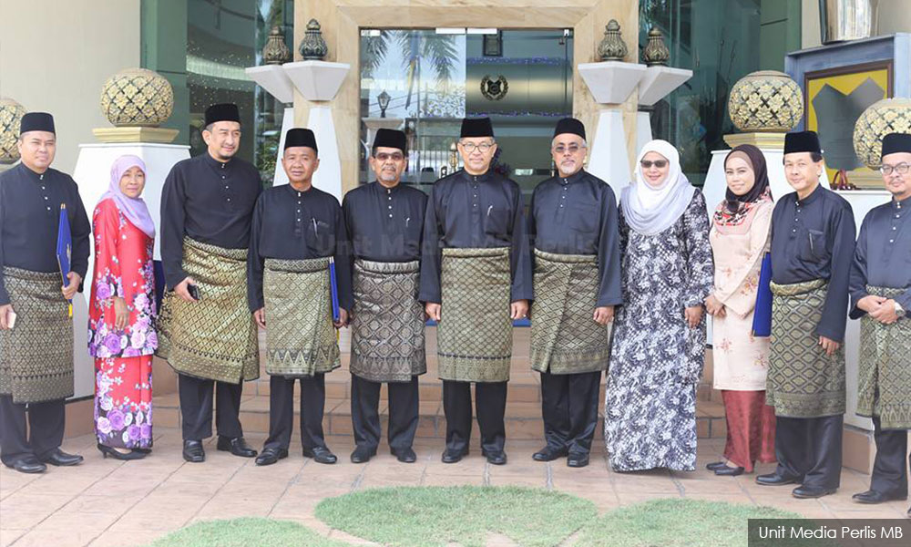 'Dakwaan ADUN Umno Perlis sertai BERSATU pembohongan besar'