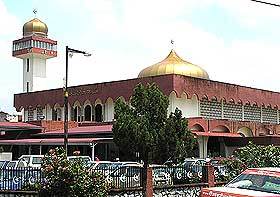 kpg melayu ampang mosque protes petrol price hike 200608 06