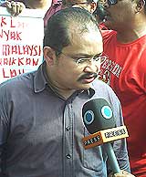petrol price hike protest kg baru sogo 130608 13