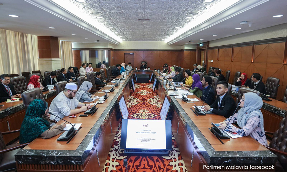 Let young professionals set national agenda too