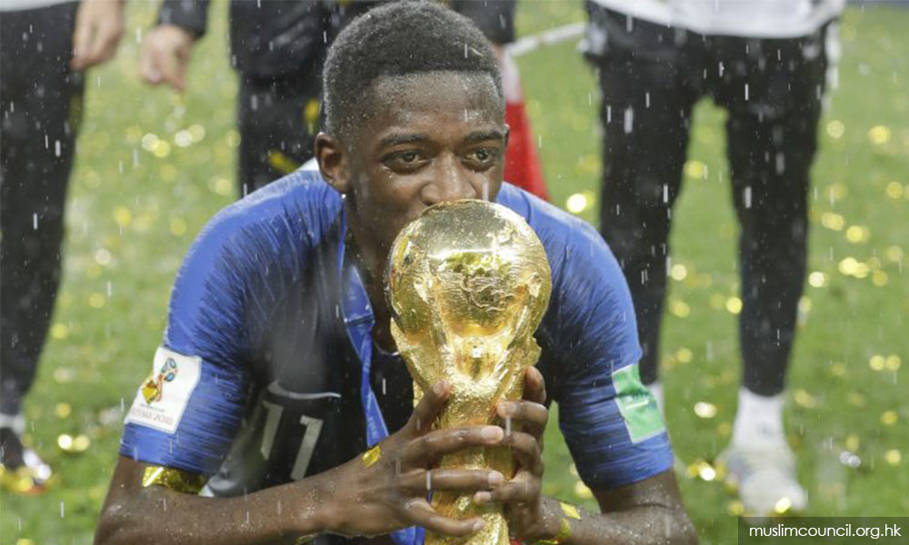 Dembele derma wang kemenangan Piala Dunia bina masjid