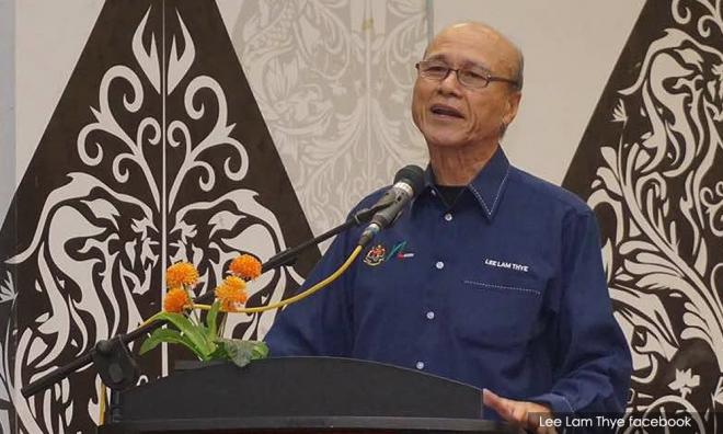 Malaysians Must Know the TRUTH: Lee Lam Thye receives MCPF honorary ...