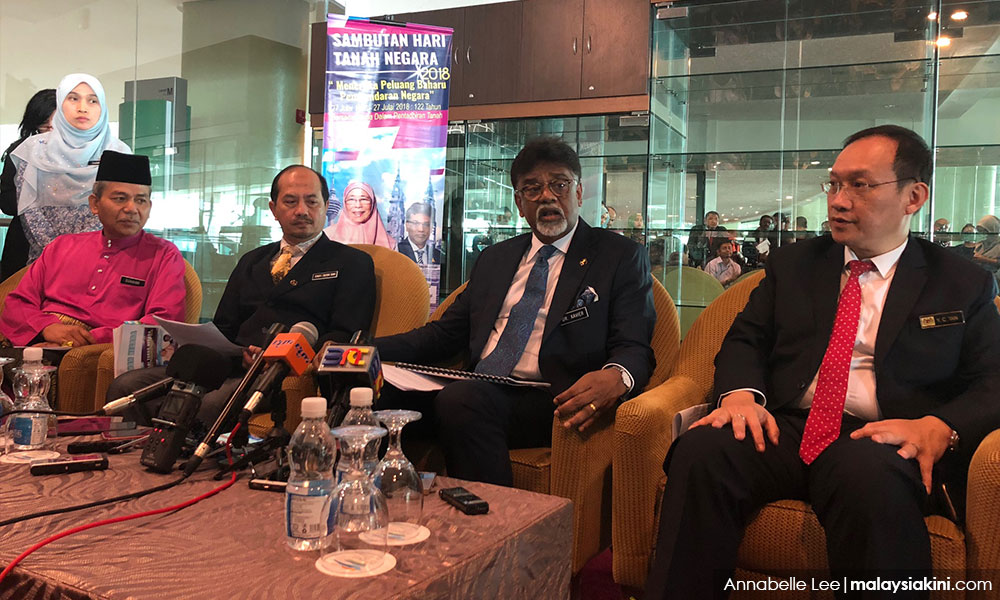 PKR veep shrugs off 'nepotism' claim by ex-youth leader