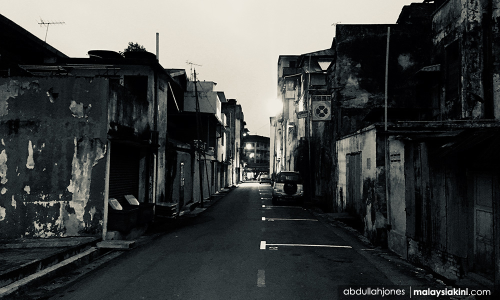 Bergurau senda dengan kematian
