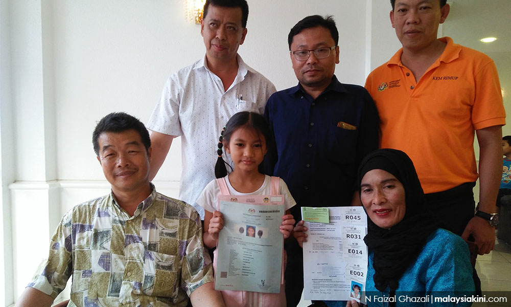 Bapa lega DAP K'tan bantu anak dapat taraf warganegara
