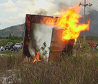 ncr land owners sarawak lundu burning of a pondok protest 230608 01