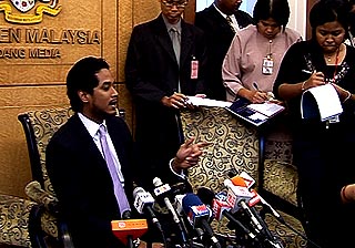 khairy jamaluddin parliament pc 230608 02