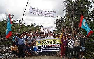 ncr sarawak land dispute blockade in simunjan 020708 02