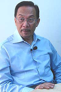 anwar ibrahim interview 030708 04