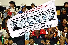 anwar ibrahim shah alam stadium rally 020708 01