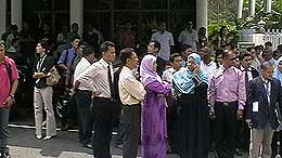 gobind singh deo and pakatan mp walkout of parliament 300608 03